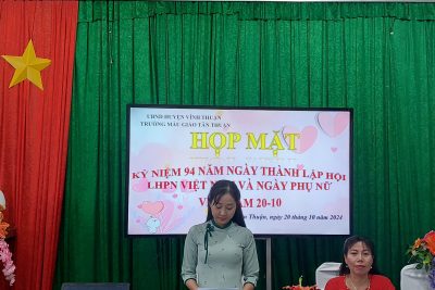 Họp mặt ngày phụ nữ Việt Nam 20/10